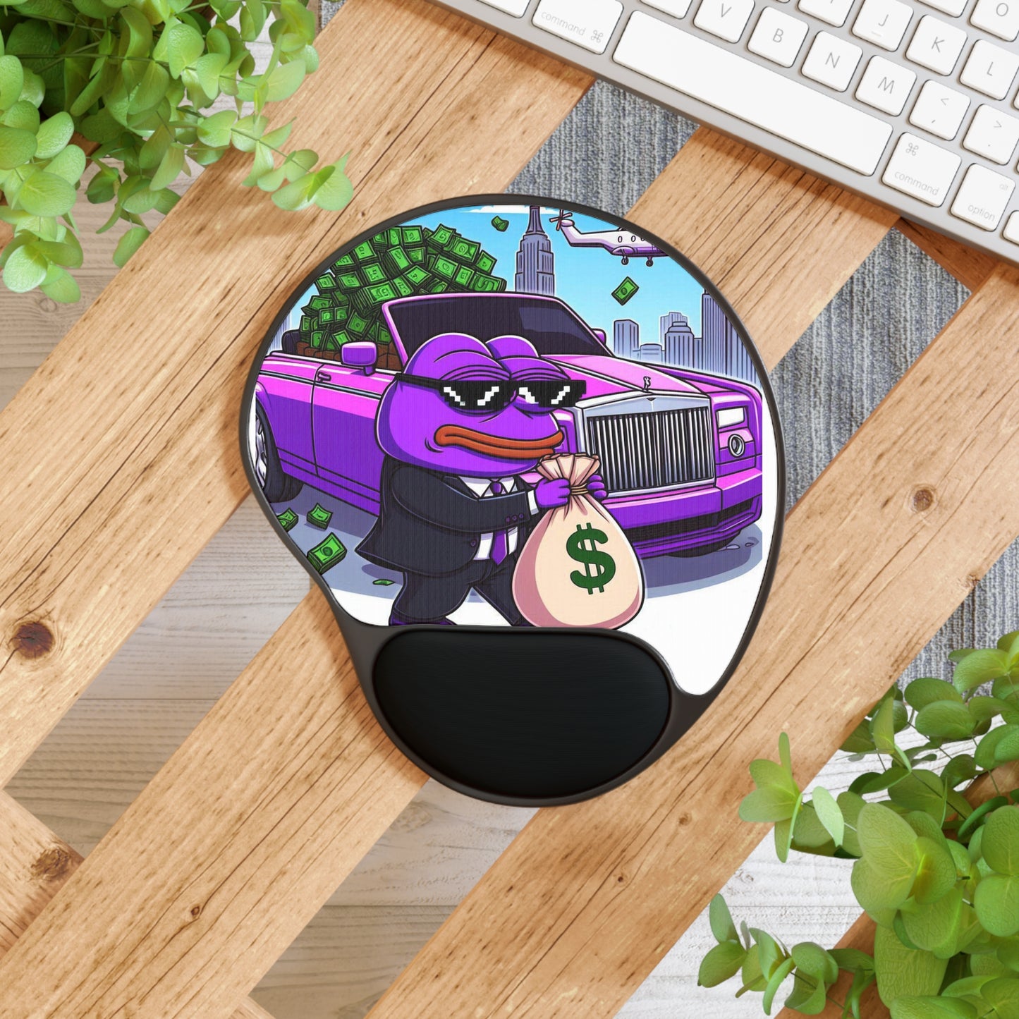 Purple Pepe Mouse Pad With Wrist Rest